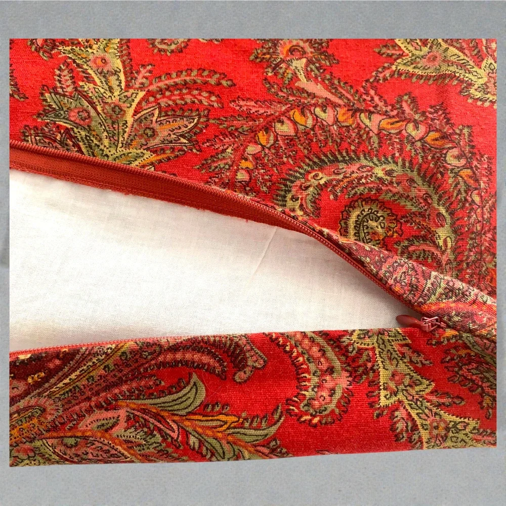 Lot 2 x Pottery Barn Caesarea Palampore Red Paisley Pillow Shams 20